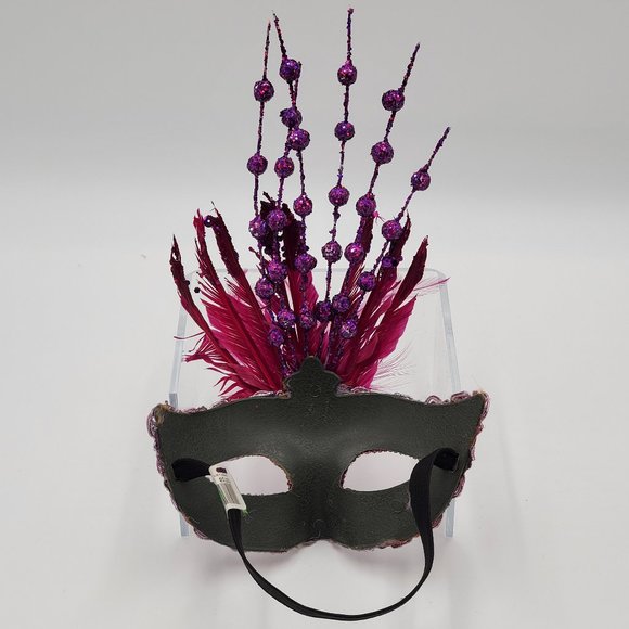 Venetian Angel Beaded & Feather Mask - Picture 13 of 16